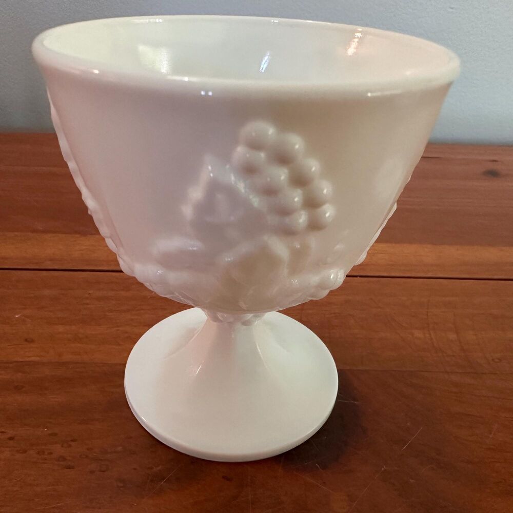 Vtg Indiana Colony Harvest Grape Milk Glass 5 Pc Set Plate Cup Saucer Cream Suga - Picture 10 of 11